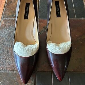 NEW Ann Taylor Burgundy Patent Leather Shoes Size 9